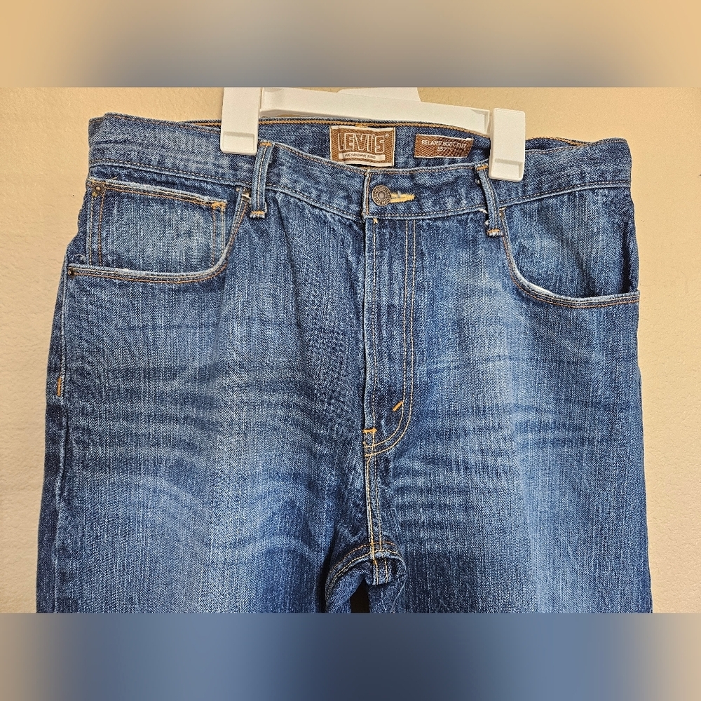 Levis Boot Cut  Classic Blue Denim Jeans - Picture 4 of 8